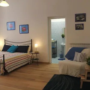 103 , Roma Italia